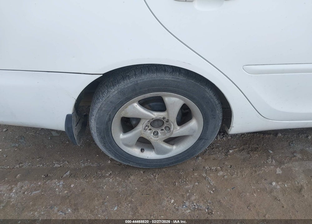 2003 TOYOTA CAMRY LE VIN: 4T1BE30K33U139688