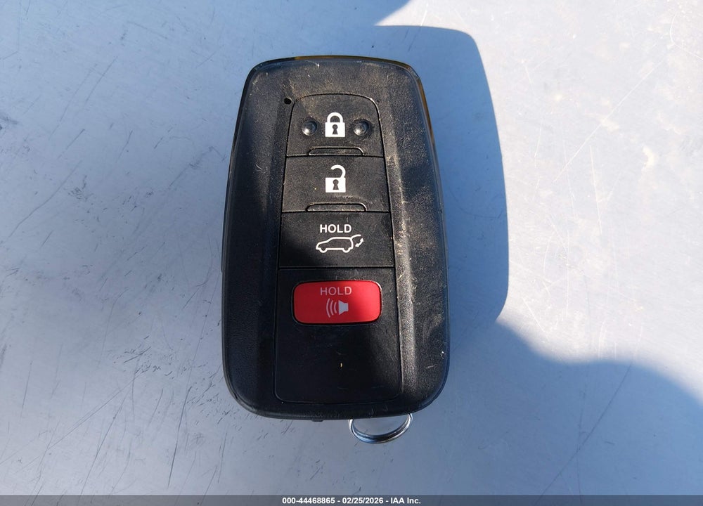 2023 TOYOTA RAV4 HYBRID XLE VIN: JTMRWRFV7PD576359