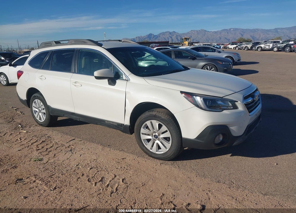 2018 SUBARU OUTBACK 2. VIN: 4S4BSACC2J3259521