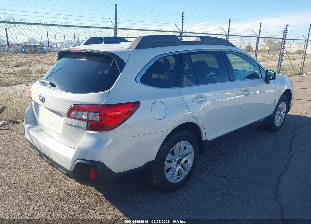 2018 SUBARU OUTBACK 2. VIN: 4S4BSACC2J3259521