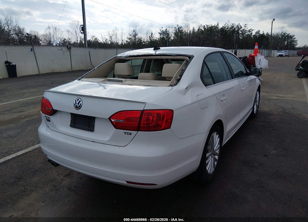 2013 VOLKSWAGEN JETTA 2.0L TDI VIN: 3VWLL7AJ5DM392669
