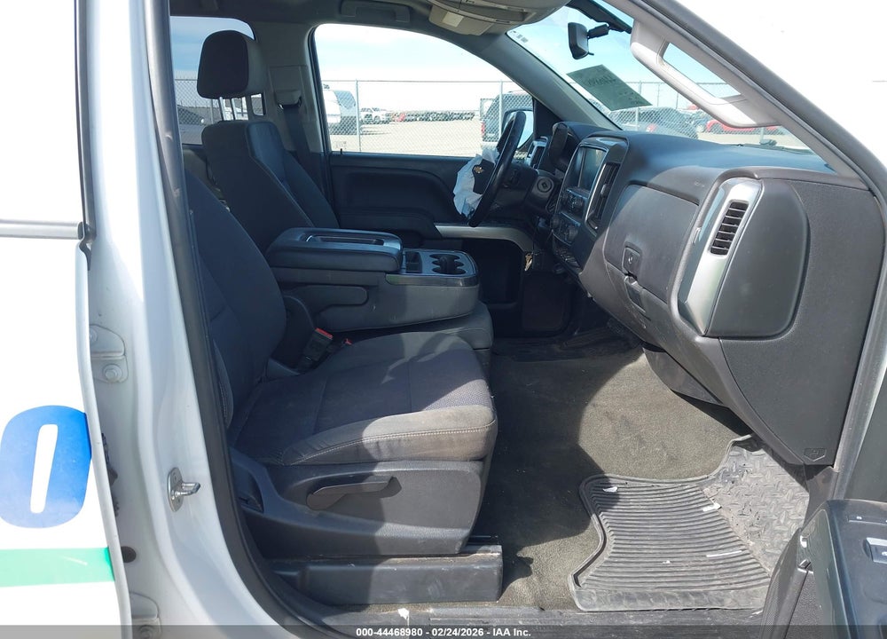 2018 CHEVROLET SILVERADO 1500 1LT VIN: 1GCRCREC0JZ161810