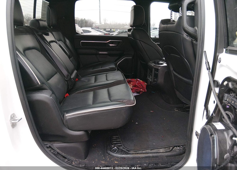 2025 RAM 1500 LAIE  4X4 5'7 BOX VIN: 1C6SRFJP8SN582391