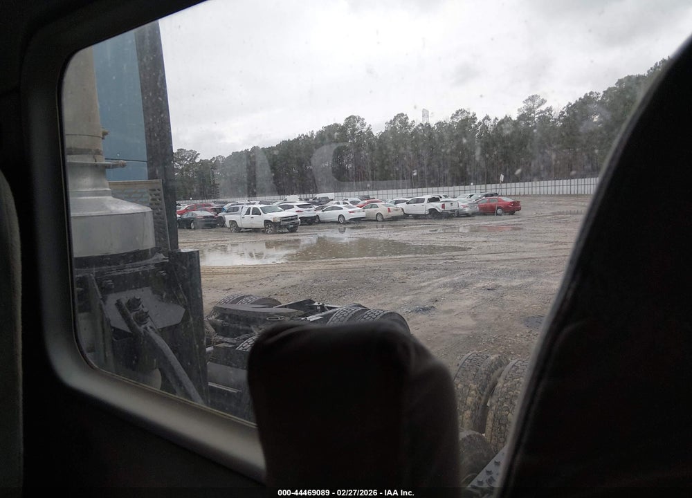 2009 FREIGHTLINER CONVENTIONAL COLUMBIA VIN: 1FUJA6CK59DAM8421