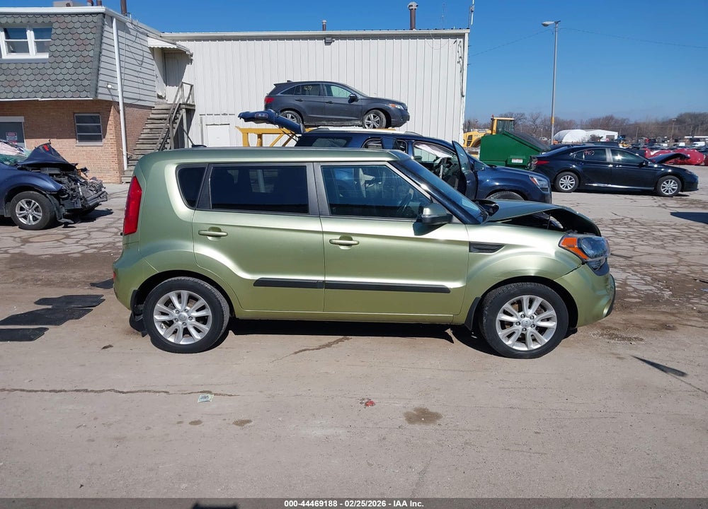 2013 KIA SOUL + VIN: KNDJT2A63D7575667