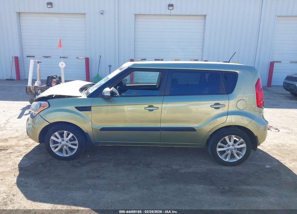2013 KIA SOUL + VIN: KNDJT2A63D7575667