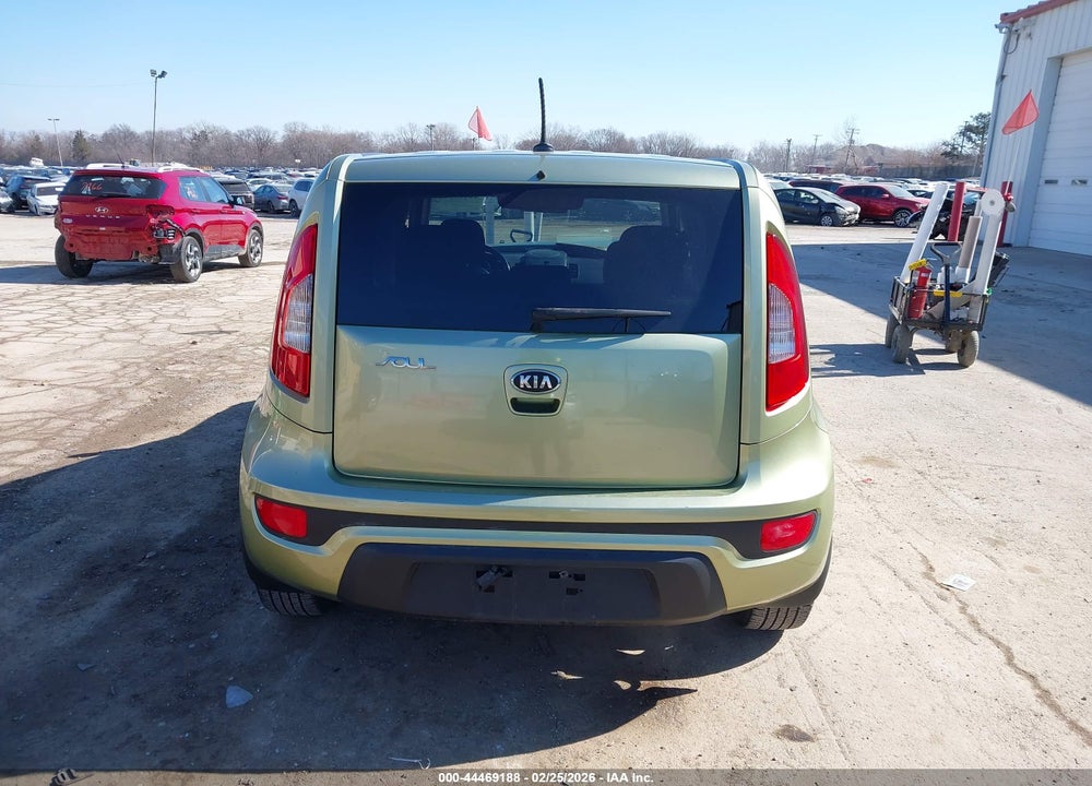 2013 KIA SOUL + VIN: KNDJT2A63D7575667