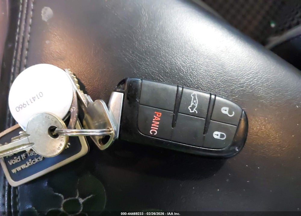 2019 DODGE CHALLENGER SXT VIN: 2C3CDZAG1KH686246
