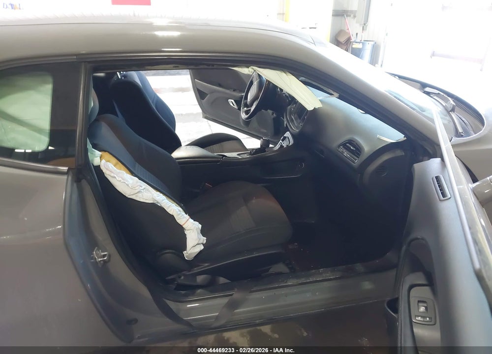 2019 DODGE CHALLENGER SXT VIN: 2C3CDZAG1KH686246