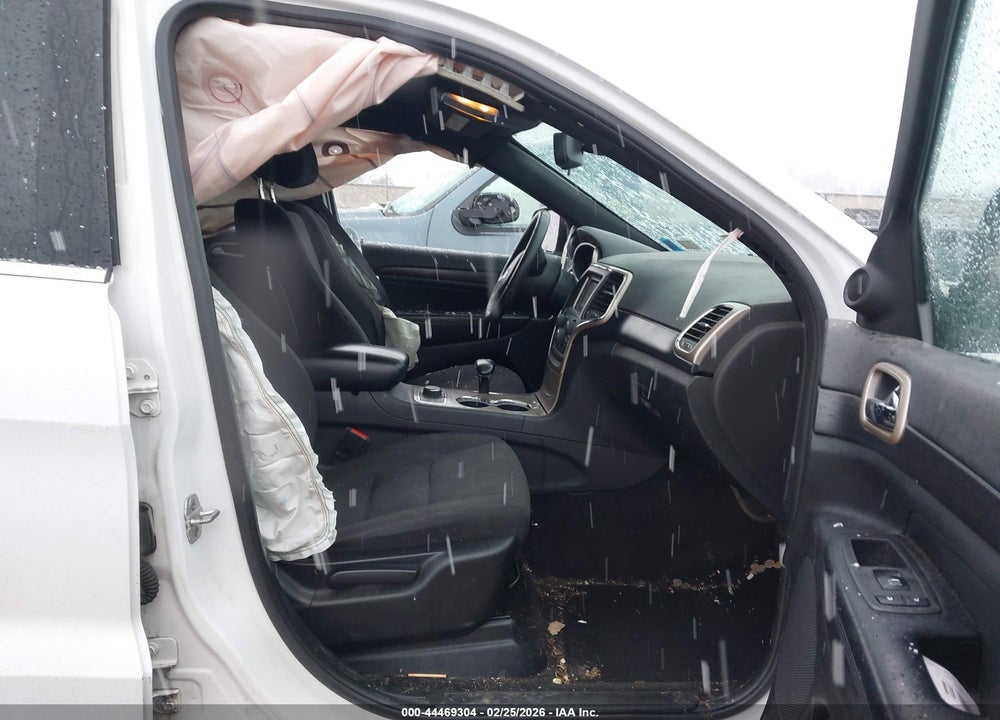 2014 JEEP GRAND CHEROKEE LAREDO VIN: 1C4RJFAG0EC180556