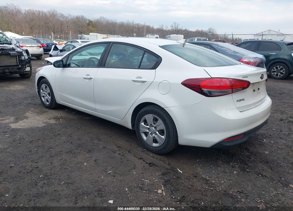2017 KIA FORTE LX VIN: 3KPFK4A73HE039479