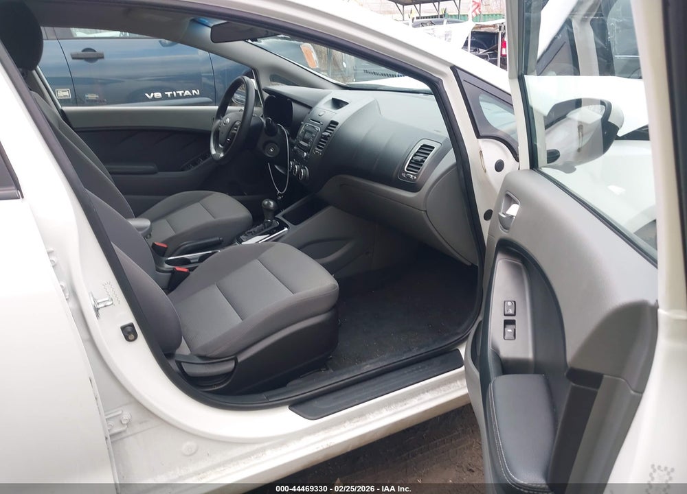 2017 KIA FORTE LX VIN: 3KPFK4A73HE039479
