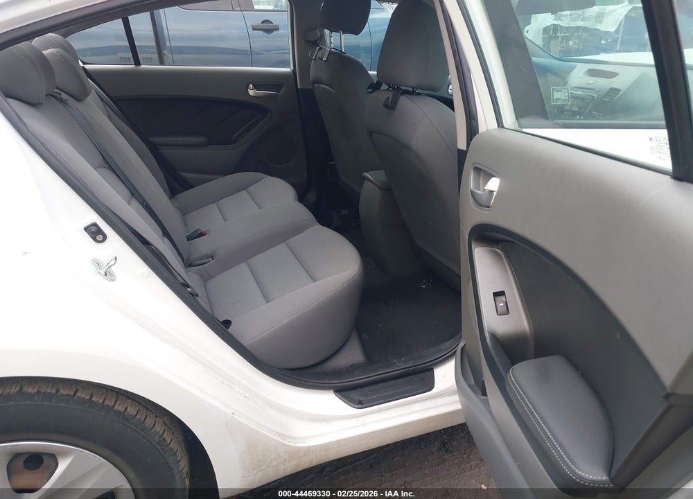 2017 KIA FORTE LX VIN: 3KPFK4A73HE039479