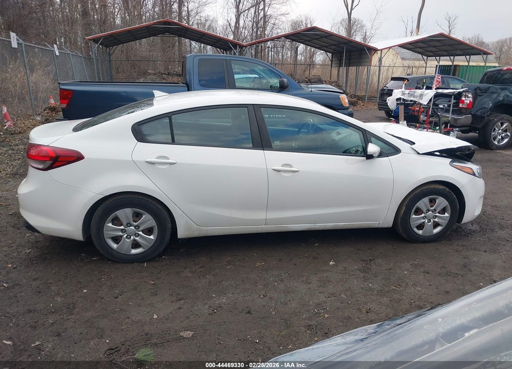 2017 KIA FORTE LX VIN: 3KPFK4A73HE039479