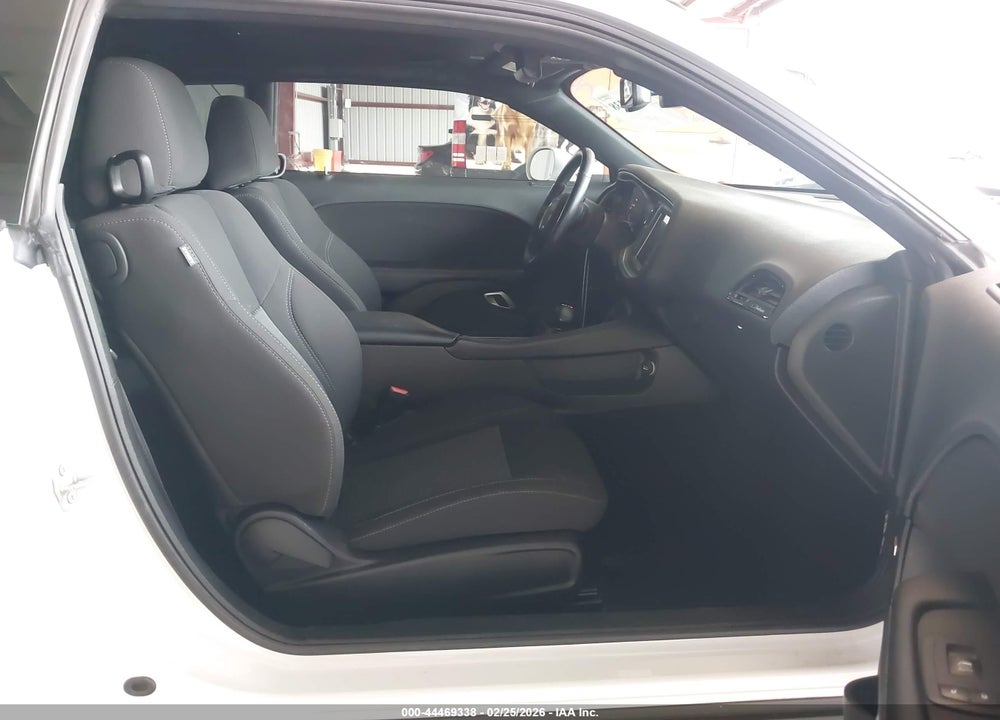 2022 DODGE CHALLENGER SXT VIN: 2C3CDZAG8NH175640