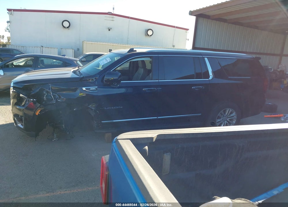 2022 GMC YUKON XL 4WD SLT VIN: 1GKS2GKD6NR245310