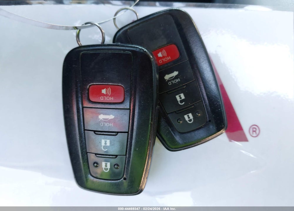 2019 TOYOTA CAMRY SE VIN: 4T1B11HK2KU215324