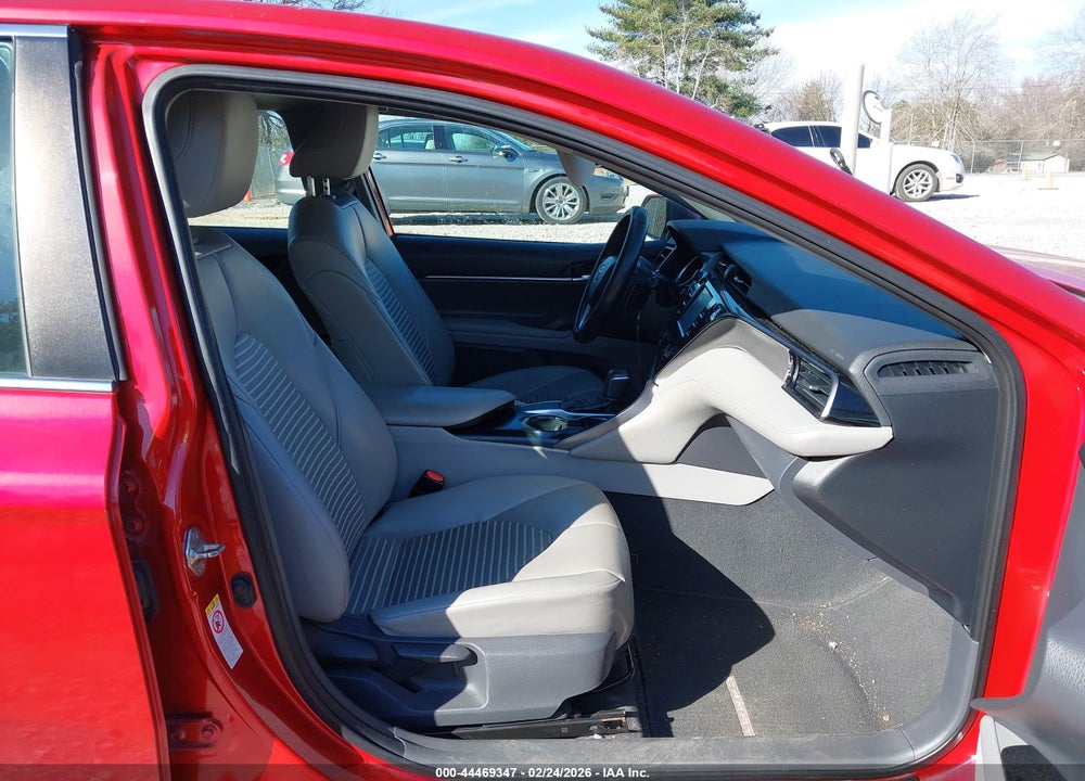 2019 TOYOTA CAMRY SE VIN: 4T1B11HK2KU215324
