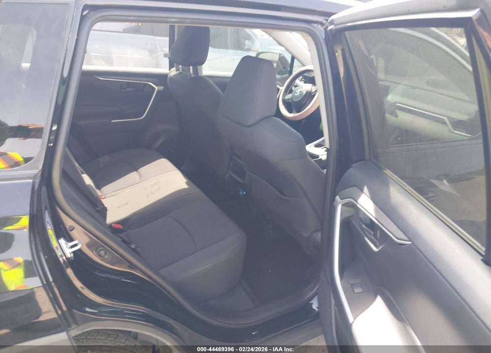 2019 TOYOTA RAV4 LE VIN: JTMH1RFVXKD516644