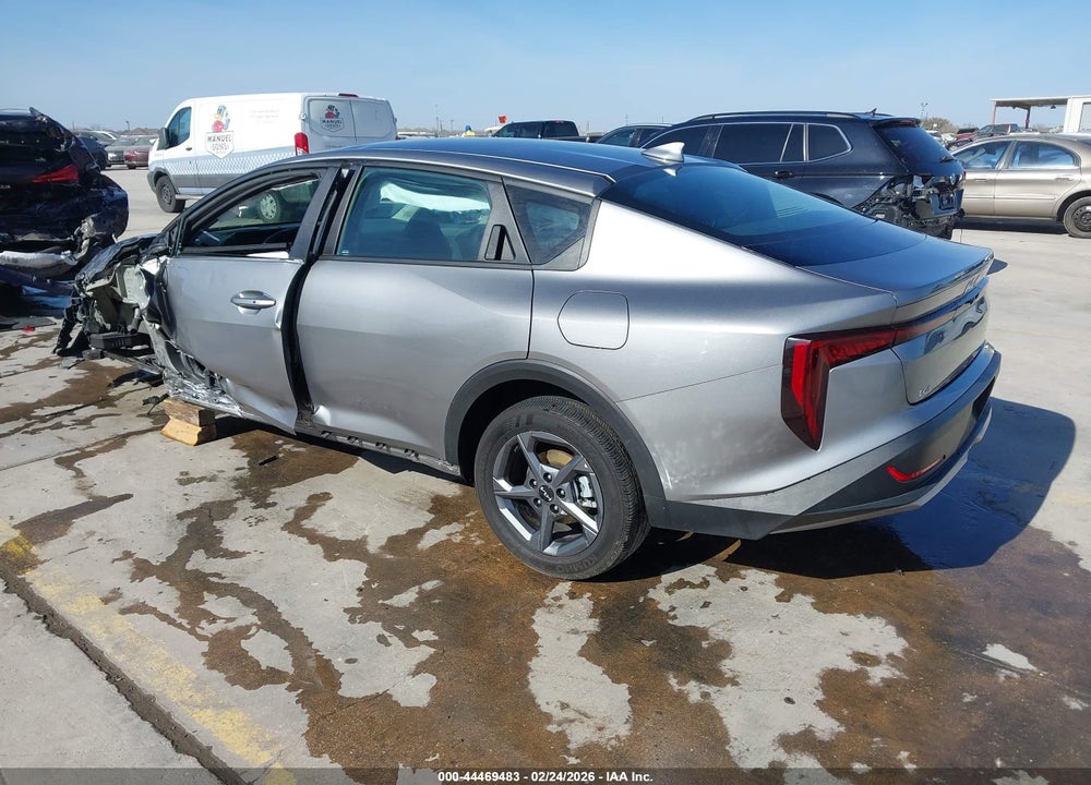 2025 KIA K4 LXS VIN: 3KPFT4DE8SE046054