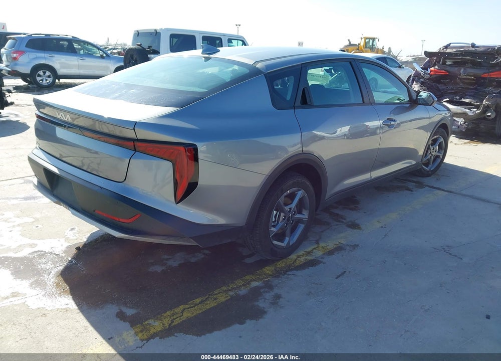 2025 KIA K4 LXS VIN: 3KPFT4DE8SE046054