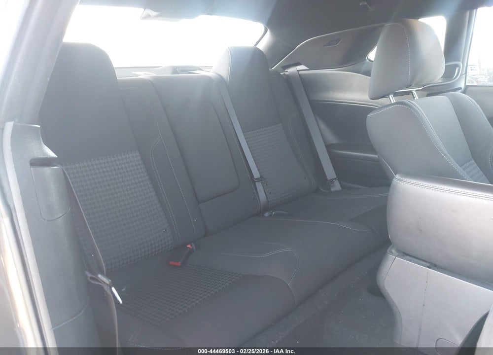 2019 DODGE CHALLENGER SXT VIN: 2C3CDZAG2KH672243
