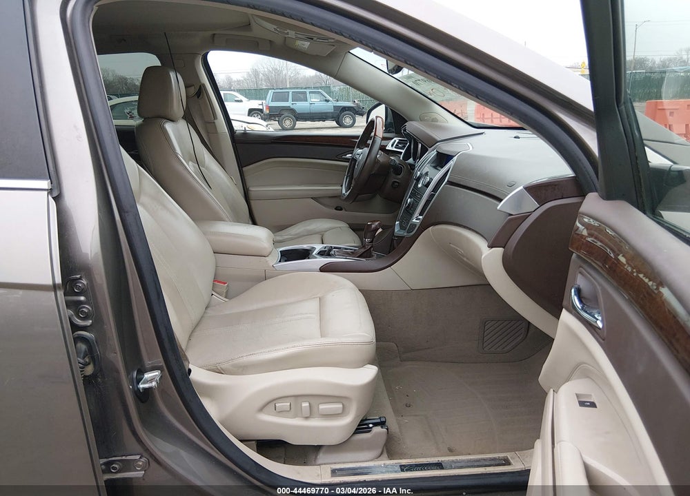 2011 CADILLAC SRX LUXURY COLLECTION VIN: 3GYFNAEY0BS598581