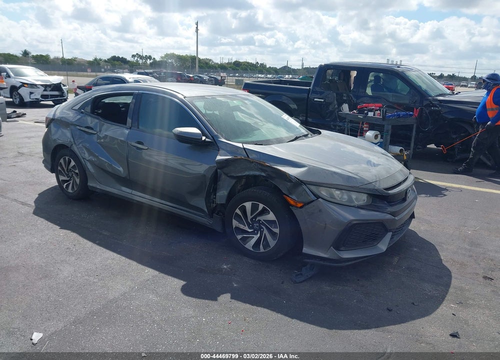 2018 HONDA CIVIC LX VIN: SHHFK7H20JU229945