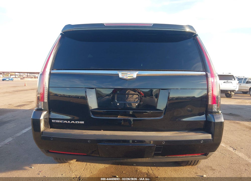 2016 CADILLAC ESCALADE LUXURY COLLECTION VIN: 1GYS3BKJ2GR388009