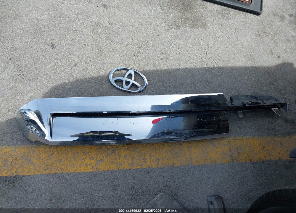 2017 TOYOTA TUNDRA 1794 5.7L V8 VIN: 5TFAW5F12HX636972