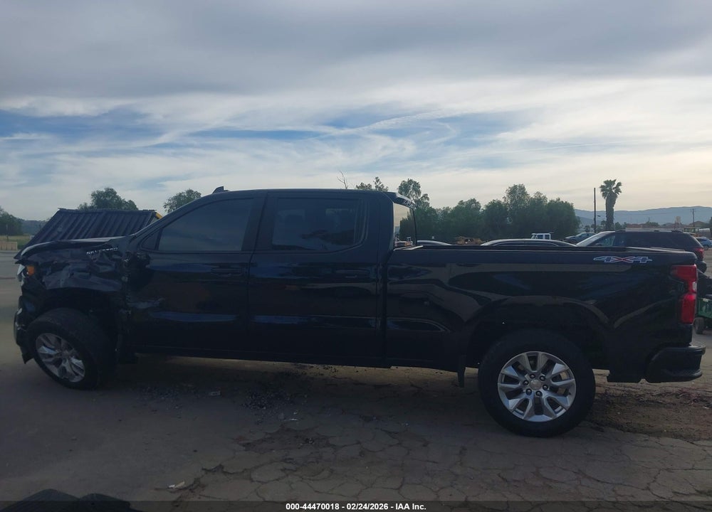 2024 CHEVROLET SILVERADO 1500 4WD  STANDARD BED CUSTOM VIN: 3GCPDBEK1RG203044