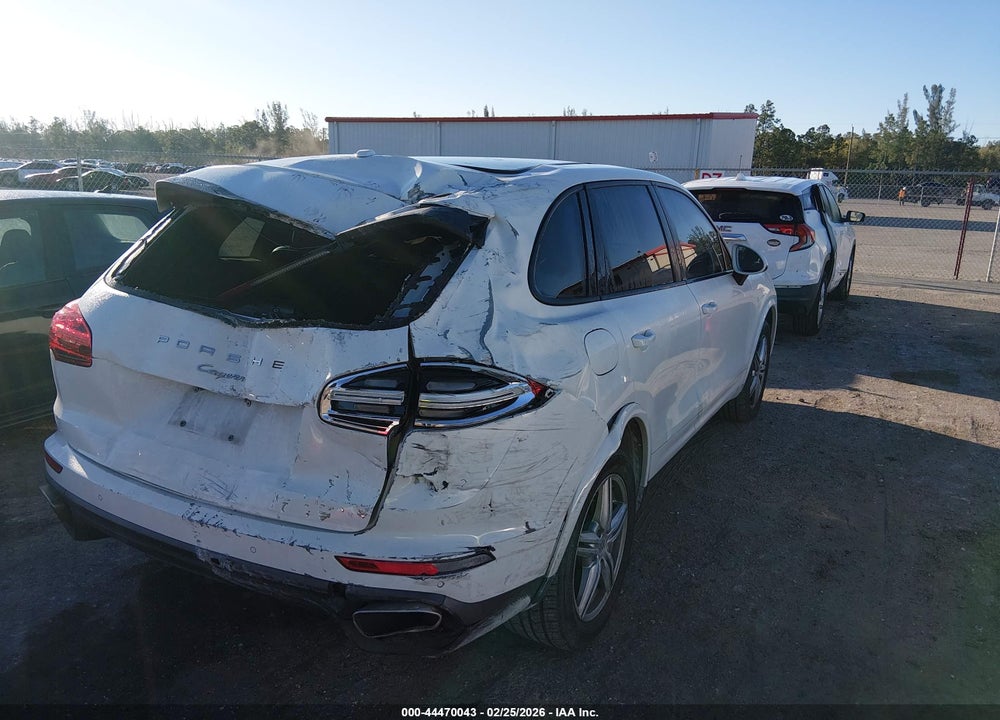 2017 PORSCHE CAYENNE PLATINUM EDITION VIN: WP1AA2A27HKA81851