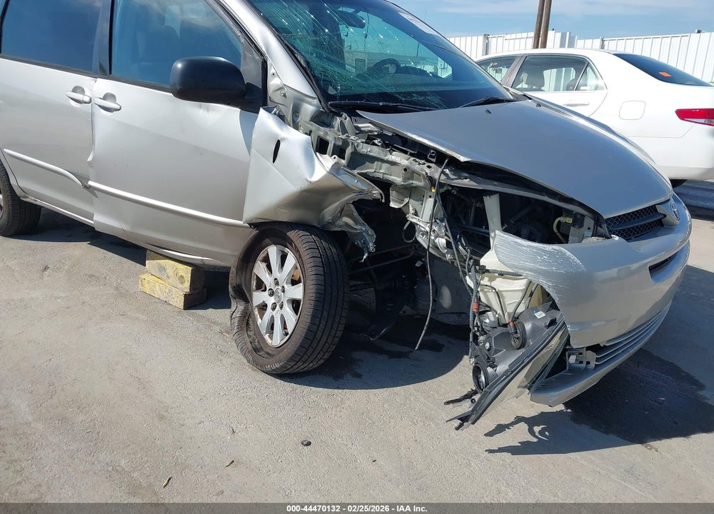 2005 TOYOTA SIENNA LE VIN: 5TDZA23C95S325160