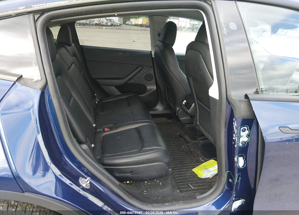 2025 TESLA MODEL Y LONG RANGE DUAL MOTOR ALL-WHEEL DRIVE VIN: 7SAYGAEE1SF240173
