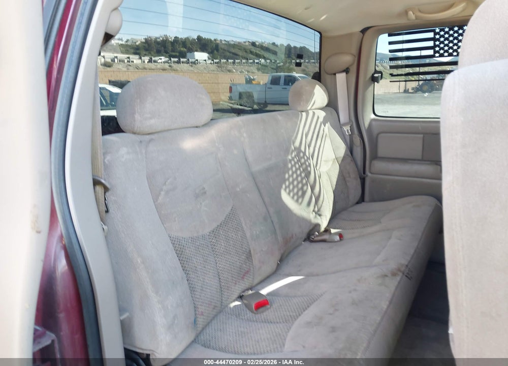 2004 CHEVROLET SILVERADO 1500 LS VIN: 2GCEC19T641220611