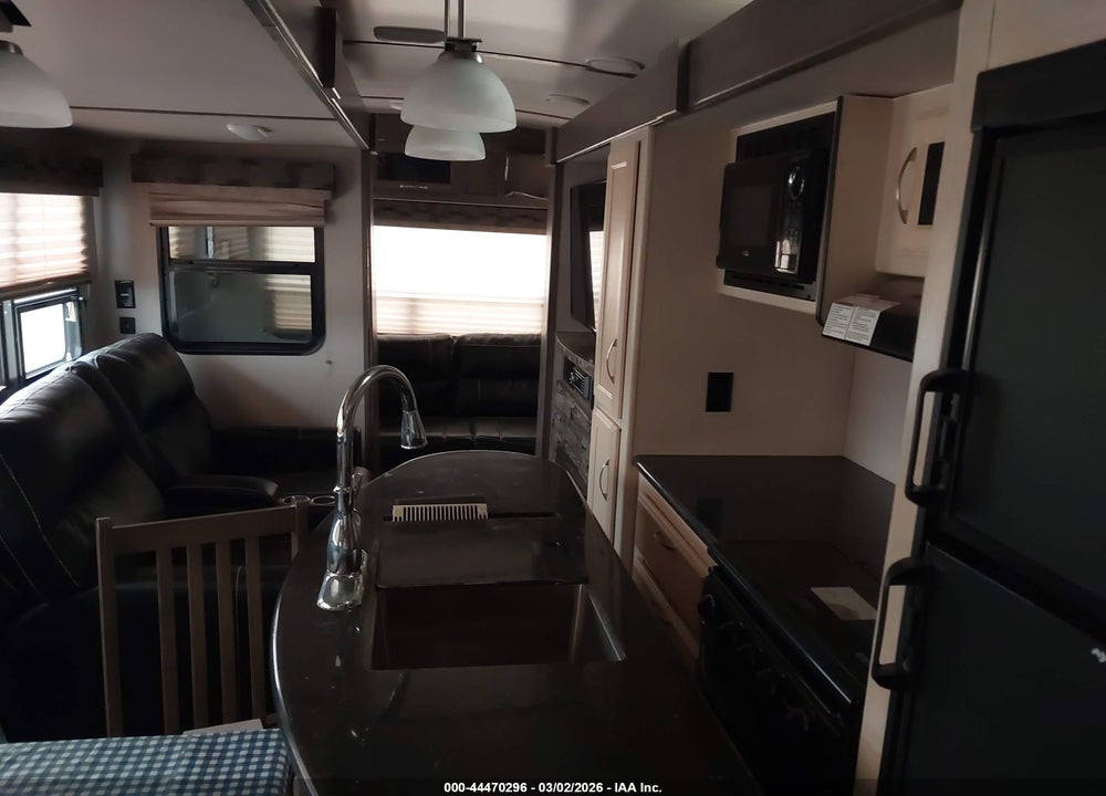 2019 WINNEBAGO MINI PLUS VIN: 54CTM3229K4023421