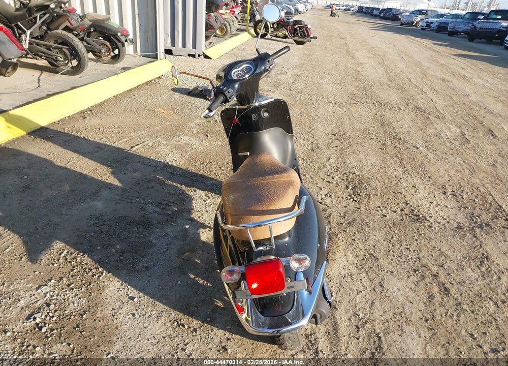 2013 SYM FIDDLE II 125 VIN: RFGBS1HE7DXAW1156