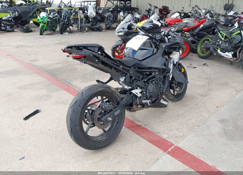 2018 KAWASAKI EX400 VIN: JKAEXKG13JDA10721