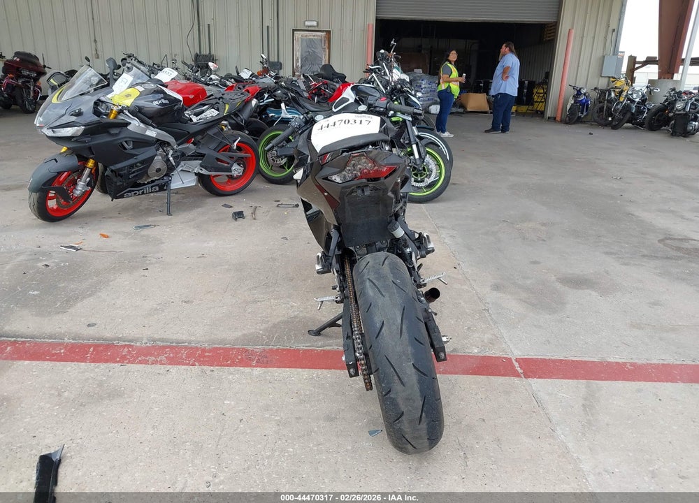2018 KAWASAKI EX400 VIN: JKAEXKG13JDA10721
