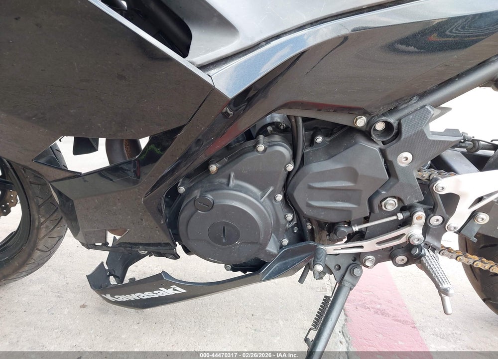 2018 KAWASAKI EX400 VIN: JKAEXKG13JDA10721