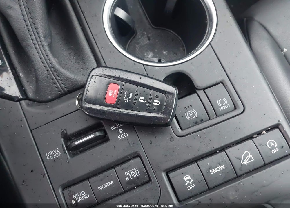 2021 TOYOTA HIGHLANDER XLE VIN: 5TDHZRBH9MS154547