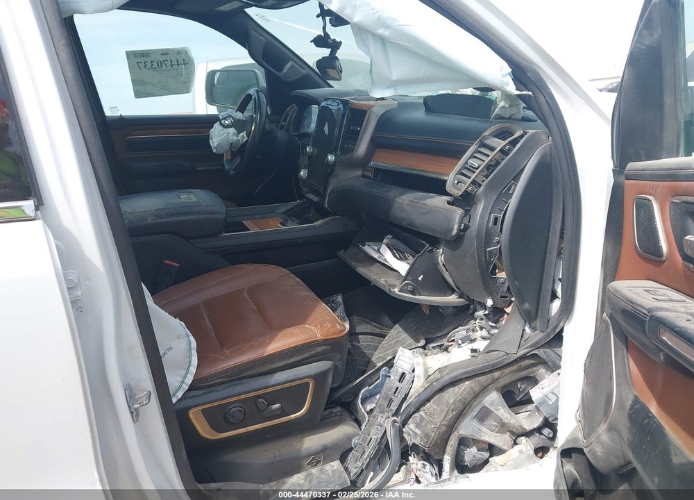 2022 RAM 1500 LIMITED LONGHORN  4X4 5'7 BOX VIN: 1C6SRFKM6NN209200