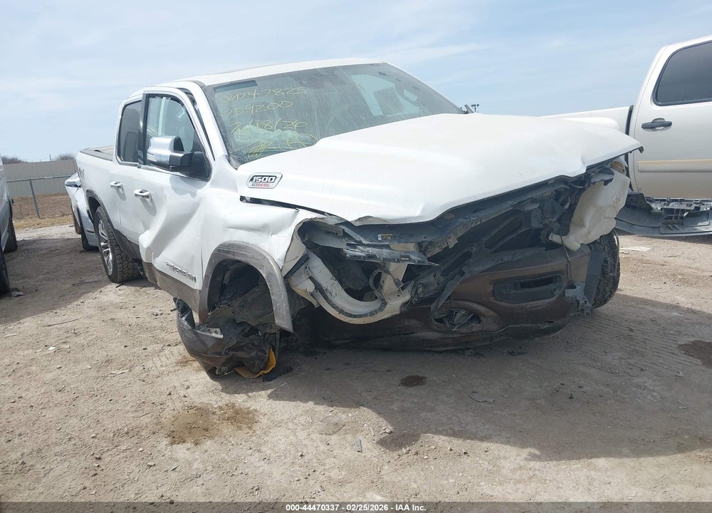 2022 RAM 1500 LIMITED LONGHORN  4X4 5'7 BOX VIN: 1C6SRFKM6NN209200