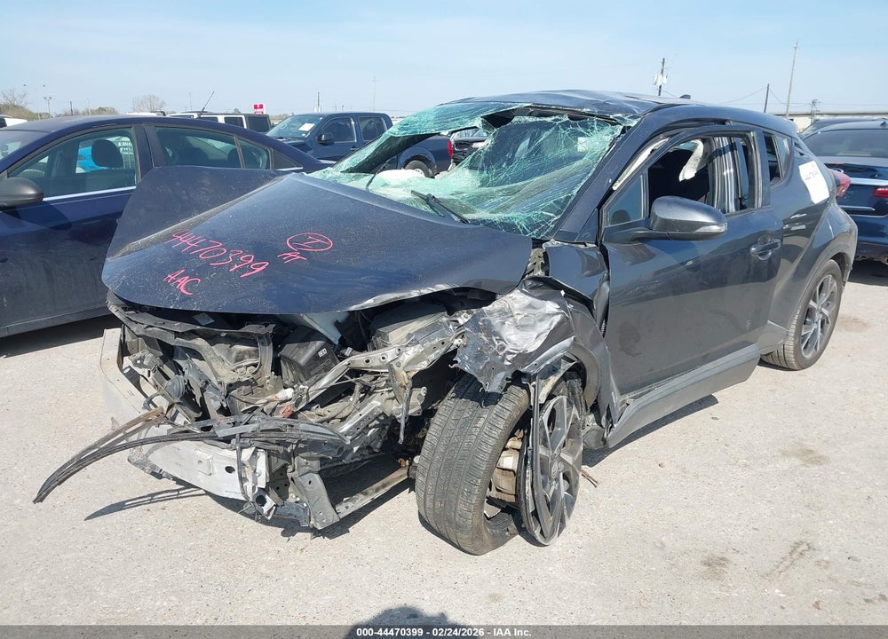 2018 TOYOTA C-HR XLE VIN: NMTKHMBX1JR004204