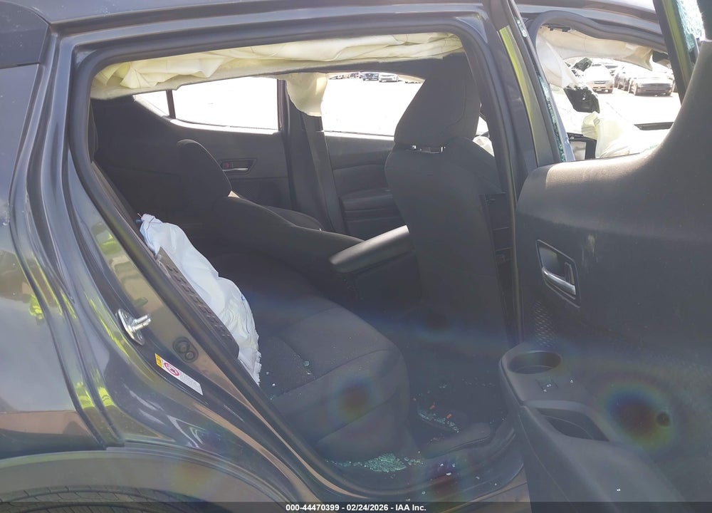 2018 TOYOTA C-HR XLE VIN: NMTKHMBX1JR004204