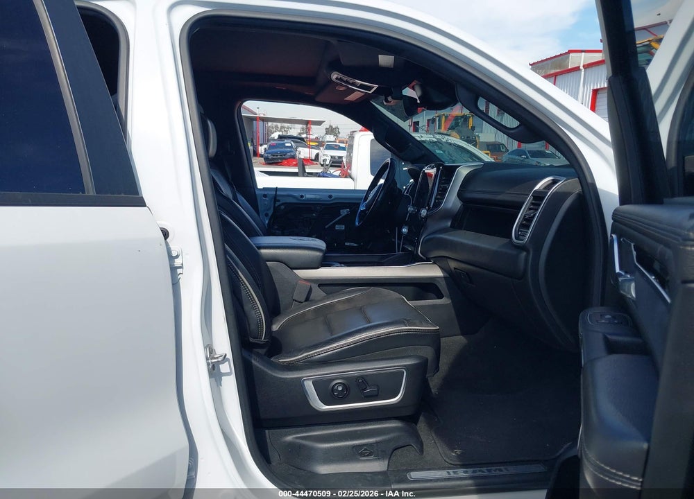 2020 RAM 1500 LAIE  4X2 5'7 BOX VIN: 1C6RREJT2LN121713