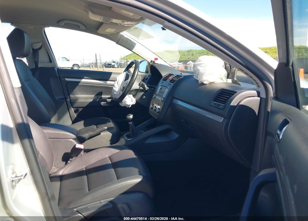2010 VOLKSWAGEN JETTA LIMITED EDITION VIN: 3VWAZ7AJ0AM092460