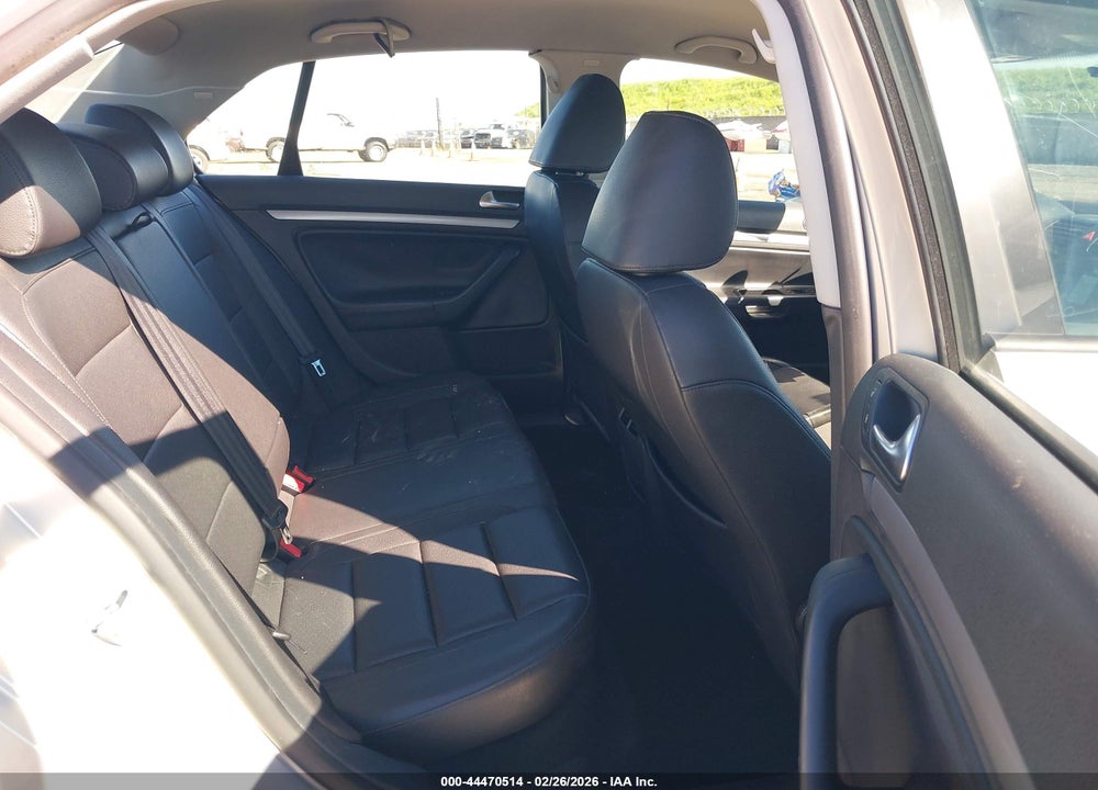 2010 VOLKSWAGEN JETTA LIMITED EDITION VIN: 3VWAZ7AJ0AM092460