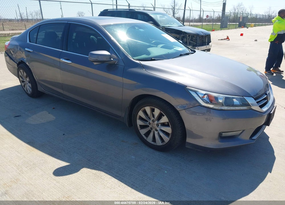 2014 HONDA ACCORD EX-L V-6 VIN: 1HGCR3F85EA035041