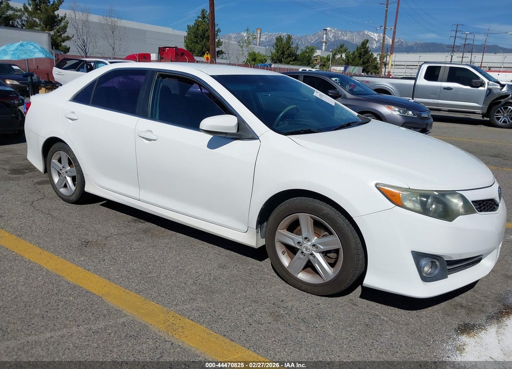 2012 TOYOTA CAMRY SE VIN: 4T1BF1FK3CU556611